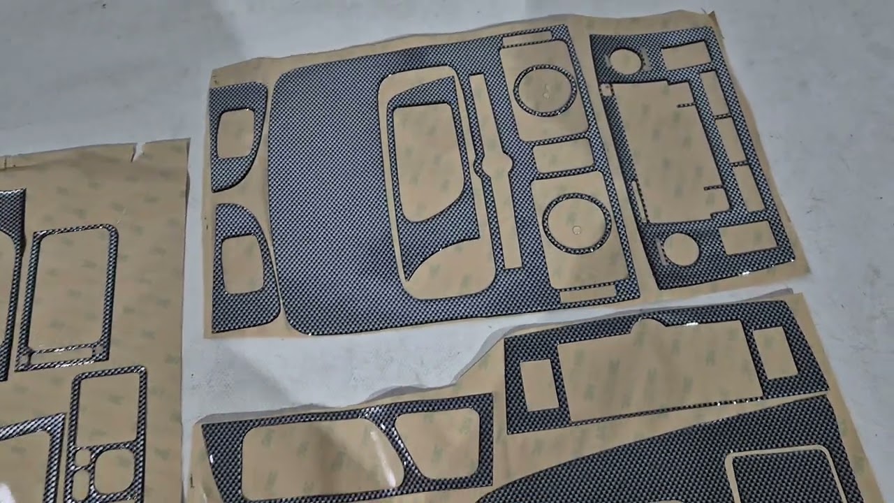 Toyota Avensis 2003-2009 рр. Накладки на панель BIG Video 1