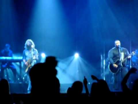 To Love A Woman: Casey James and Michael Lynche, American Idols on Tour, Key Arena Seattle 20 Aug 10