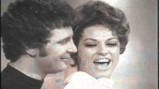 Tom Jones &amp; Fran Jeffries - You&#39;ve Got What It Takes - Live 1969