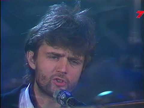 Zigfrīds Muktupāvels un Helvijs Stengrēvics - Ticot, mīlot un gaidot (1990)