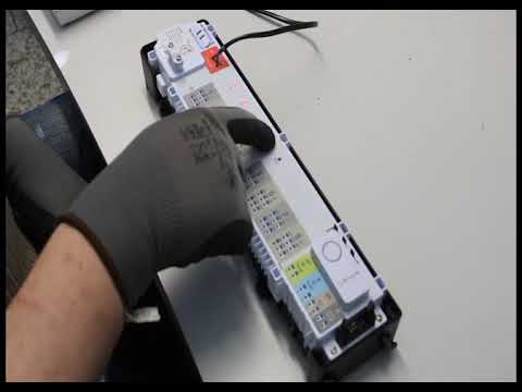Salus bezvadu vadības modulis KL08RF ar 8 zonām, 230 V video
