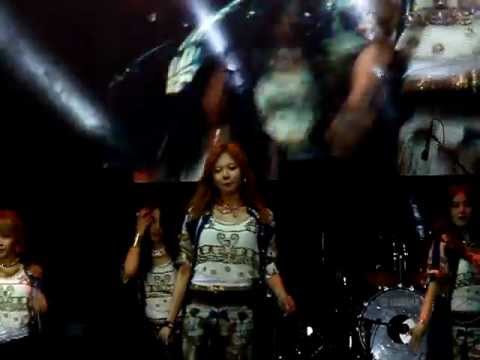 4Minute - Huh. Live in Singapore @ Gardens by the Bay.