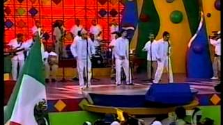 GRUPO MANIA..bajo la lluvia 2.