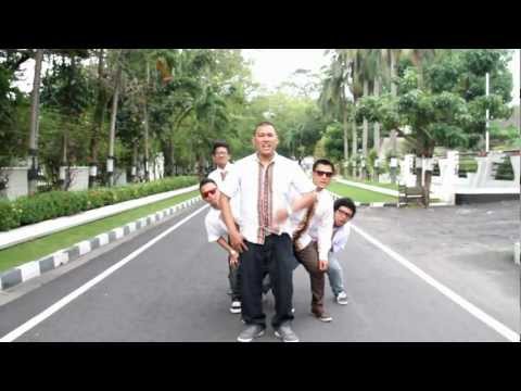 Ganteng Style- Gatot Pujo Nugroho & Tengku Erry Nuradi (Official Video)