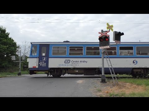 Železniční přejezd Mělník-Blatecká (trať 076) - 19.8.2021 / Czech railroad crossing