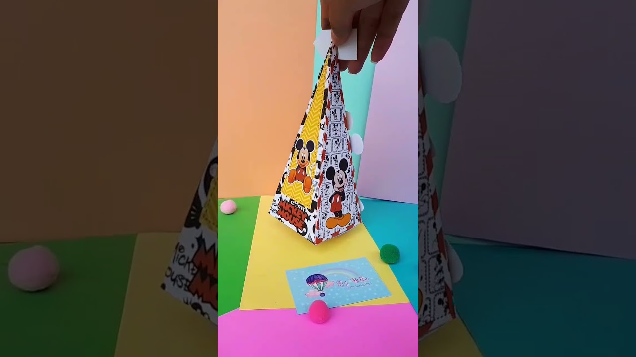 Caixinha Pirâmide Mickey