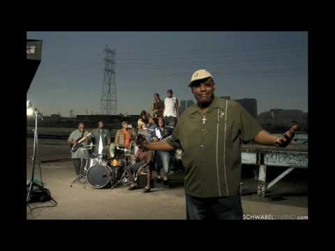 Wylde Bunch - She Changed Her Ringtone