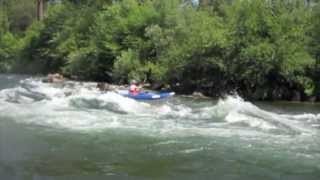 preview picture of video 'Fun in Swimmers Rapid, SF American River'