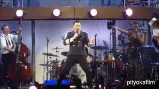 Robbie Williams - Soda Pop (extended intro) - Swings Both Ways Live Tour - 2014/04/25 Hungary