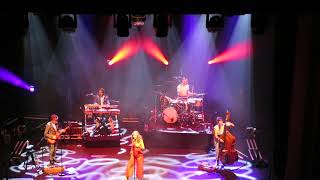 Lake Street Dive at Shepherd&#39;s Bush Empire - 04 Red Light Kisses