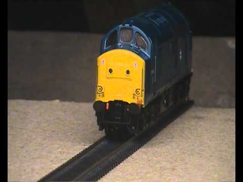 Bachmann Class 37 with Howes sounds, video #10