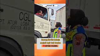 Download lagu Amazed by a female truck driver driving a long truck #shorts mp3