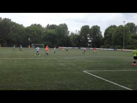 Rui maakt de 4-0 in wedstrijd DVOV C1 - Driebergen C2