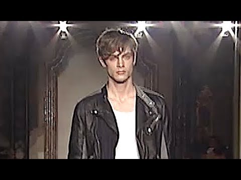 MOSCHINO Menswear Fall 2012 Milan - Fashion Channel