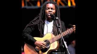 Tracy Chapman- Dreaming On A World