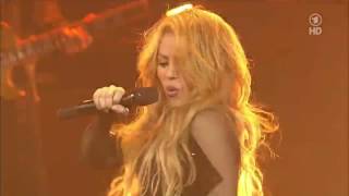 Shakira - Can&#39;t Remember To Forget You Live