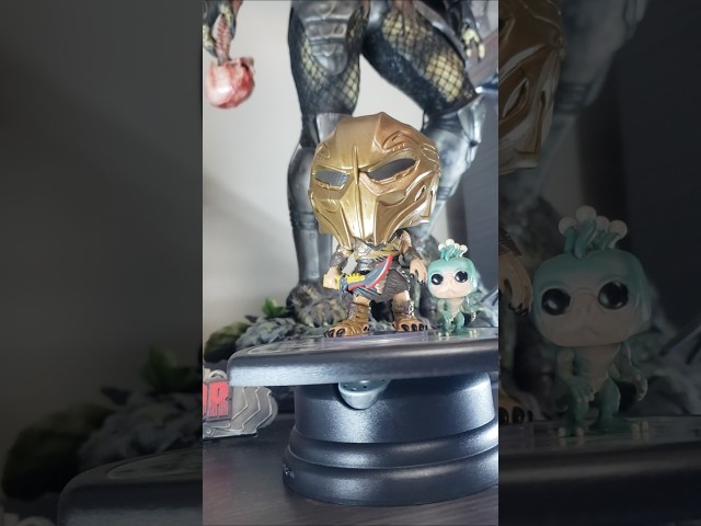 Vídeo relacionado con Funko Pop! & Buddy: Predator Badlands - DEK with Bud - Figura de Vinilo Coleccionable - Mercancia Oficial - Juguetes para Niños y Adultos - Sci-Fi Fans