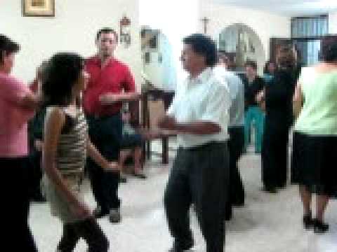 Maria Quezada More - 02 Bailando con papá