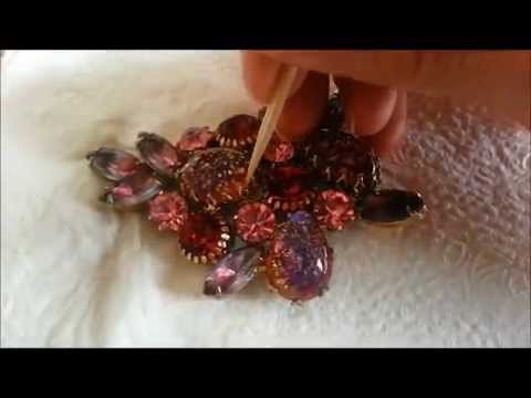 Cleaning Vintage Costume Jewelry 110