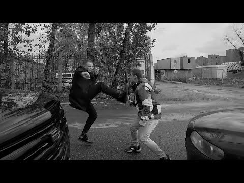 Edward Bil / напали с битой