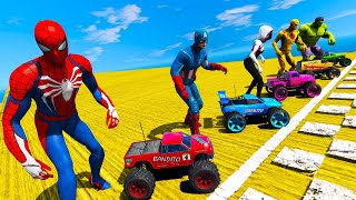 Superheróis no jogo GTA 5 controlam os carros no controle remoto RC Bandito SPIDERMAN Challenge