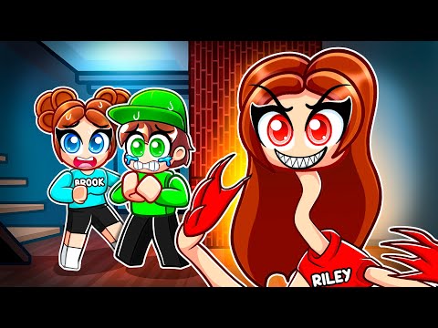 RILEY CAN'T STOP GROWING..(Roblox)