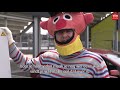 Bert en Ernie halen hun elektriciteitskastje op van TT Circuit
