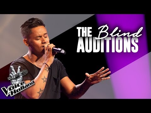 Earl Scott sing "Versace On The Floor" in The Blind Auditions of The Voice of Holland Season 9