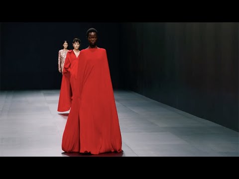 Valentino Spring/Summer 2023 Paris