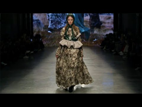 Sasha Gapanovich Spring/Summer 2022 | MBFW Russia