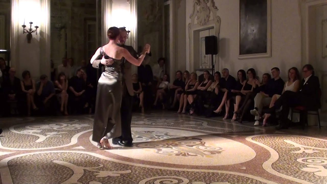 Liz + Yannick VanHove @El Fueye Genova