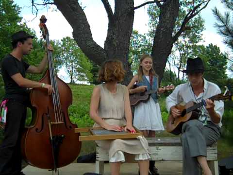 Luke Winslow King Trio with Magdalen Fossum play Shortening Bread and Coney Island.MP4