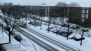 preview picture of video 'Snow Shower in Niles Chicago on Dec 26 2009'