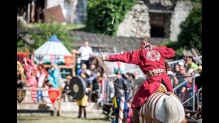 „Amikor egy népet szembefordítanak legendáival, tudathasadásos állapotba kerül” – Beszélgetés Kassai