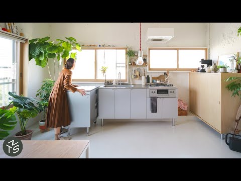 Tokyo Architect Couple’s Small Clever Apartment, 35sqm/376sqft
