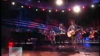 Jonas Brothers &quot;When you look me in the eyes&quot;-Ellen show