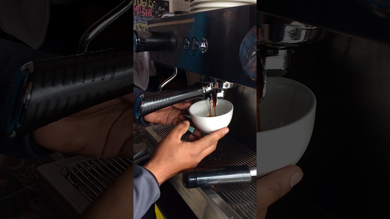 Café con verso: preparación de la base de un café