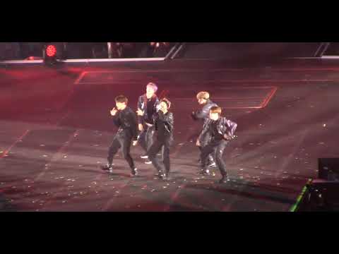 BTS - Mic Drop remix (Wembley Stadium, LONDON 010619)