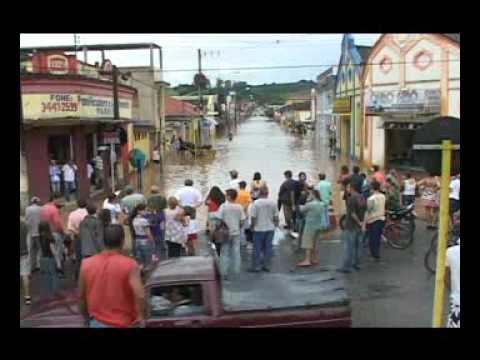 ENCHENTE em ouro fino 20  01 2010