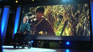 Joni Eareckson Tada Sings &#39;Alone Yet Not Alone&#39; at NRB 2014 Convention (HD)