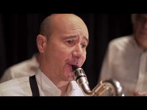 Les Bons Becs : Contrabajeando - A. Piazzolla -