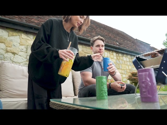 Vídeo relacionado con Tiki Mugs 4 tazas Tiki para cócteles, Juego de Vasos de cerámica tiki novedosos cerámica con temática hawaiana para cócteles y fiestas, celebración de festivales de boda