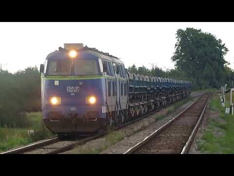 ST45-09 i 08 z radwanami mija Niedzieliska