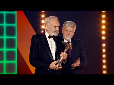 Síň Slávy (Zdeněk Svěrák) - předává prezident Petr Pavel (Ceny Anděl Coca-Cola 2022)