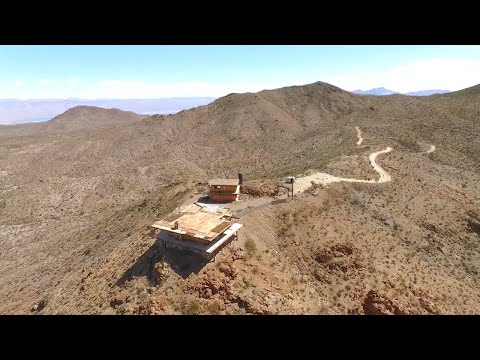 CRAZiest ABANDONED CLIFF HOUSE IN THE MIDDLE OF NOWHERE