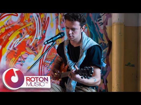 Jean Gavril - Rosu Aprins (Acoustic @ RTN Factory)