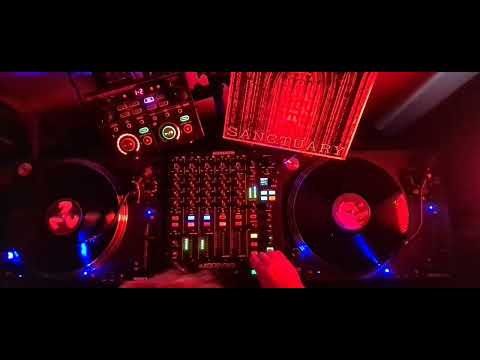 Live recorded: Vinylmix + vinyl in a loop POV / Sanctuary vs Sweetlight / Le Grand Sommeil.