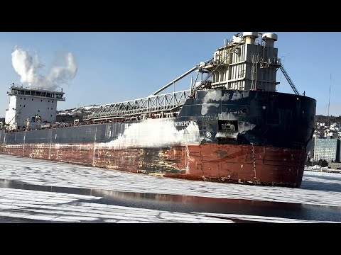 Lift Bridge Says No Salute is not an Option