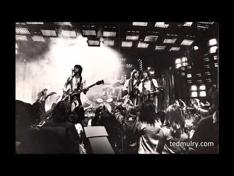 Ted Mulry Gang Live at Leeton Services Club April 26 1986