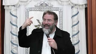 הטוב מקזז את הרע | הרב חגי לונדין | שיחה קצרה לחנוכה (ישיבת אפיקי דעת שדרות) - התמונה מוצגת ישירות מתוך אתר האינטרנט יוטיוב. זכויות היוצרים בתמונה שייכות ליוצרה. קישור קרדיט למקור התוכן נמצא בתוך דף הסרטון